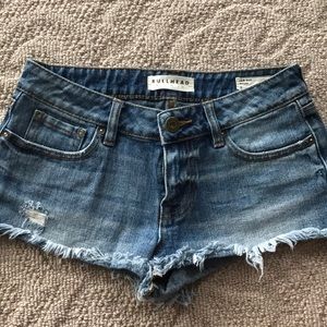 PACSUN bullhead low rise jean shorts